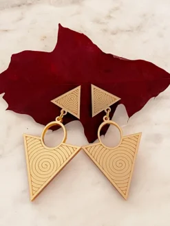 Joyas-Mariquita Trasquilá PENDIENTES METACRILATO TOTEM Dorado