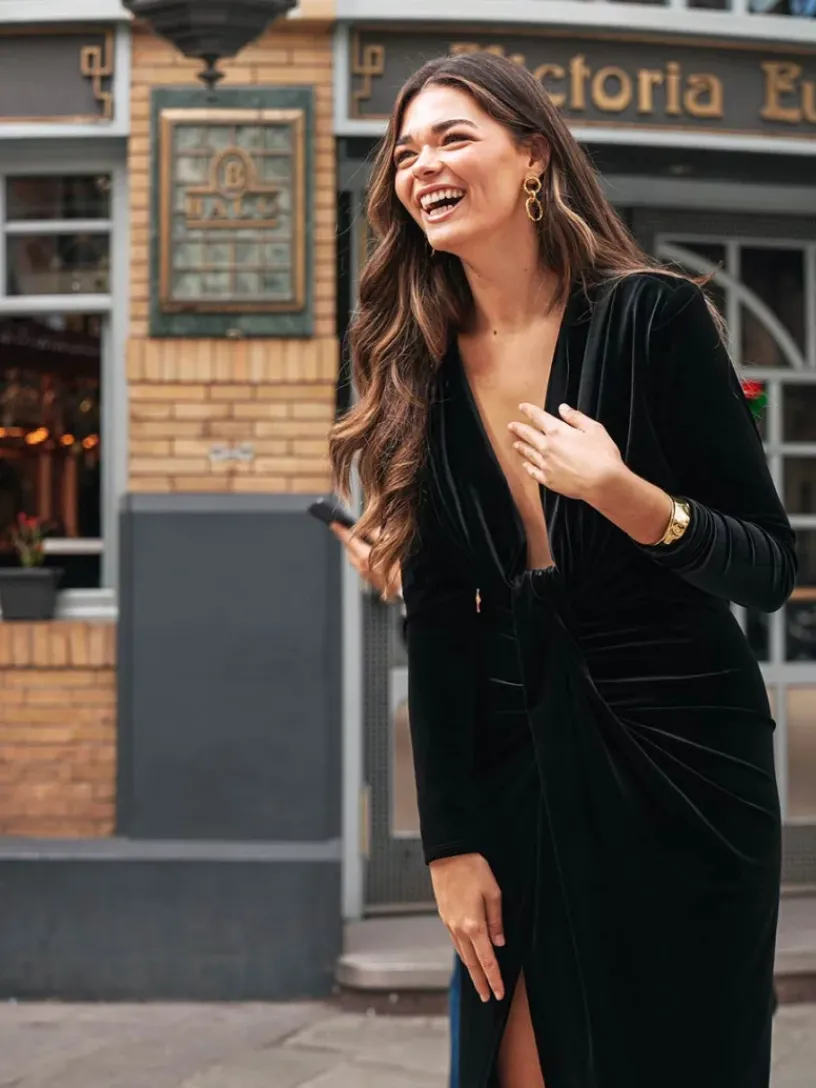 Invitadas -50 €|Vestidos Cortos De Fiesta-Mariquita Trasquilá VESTIDO JEUNE TERCIOPELO